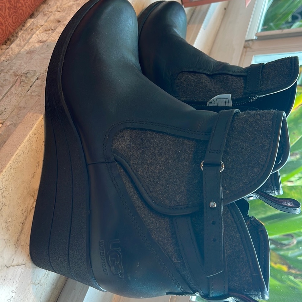 UGG black half way boots